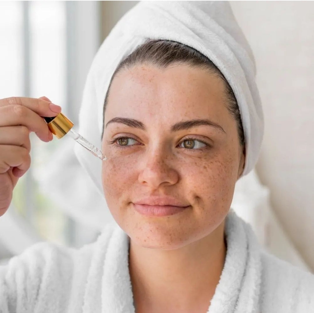 cosmetique peau noire beau teint hyperpigmentation hyperpigmentation peau noire  tâche hyperpigmentation hyperpigmentation visage skincare  serum anti tache serum anti imperfection serum anti age serum vitamine C