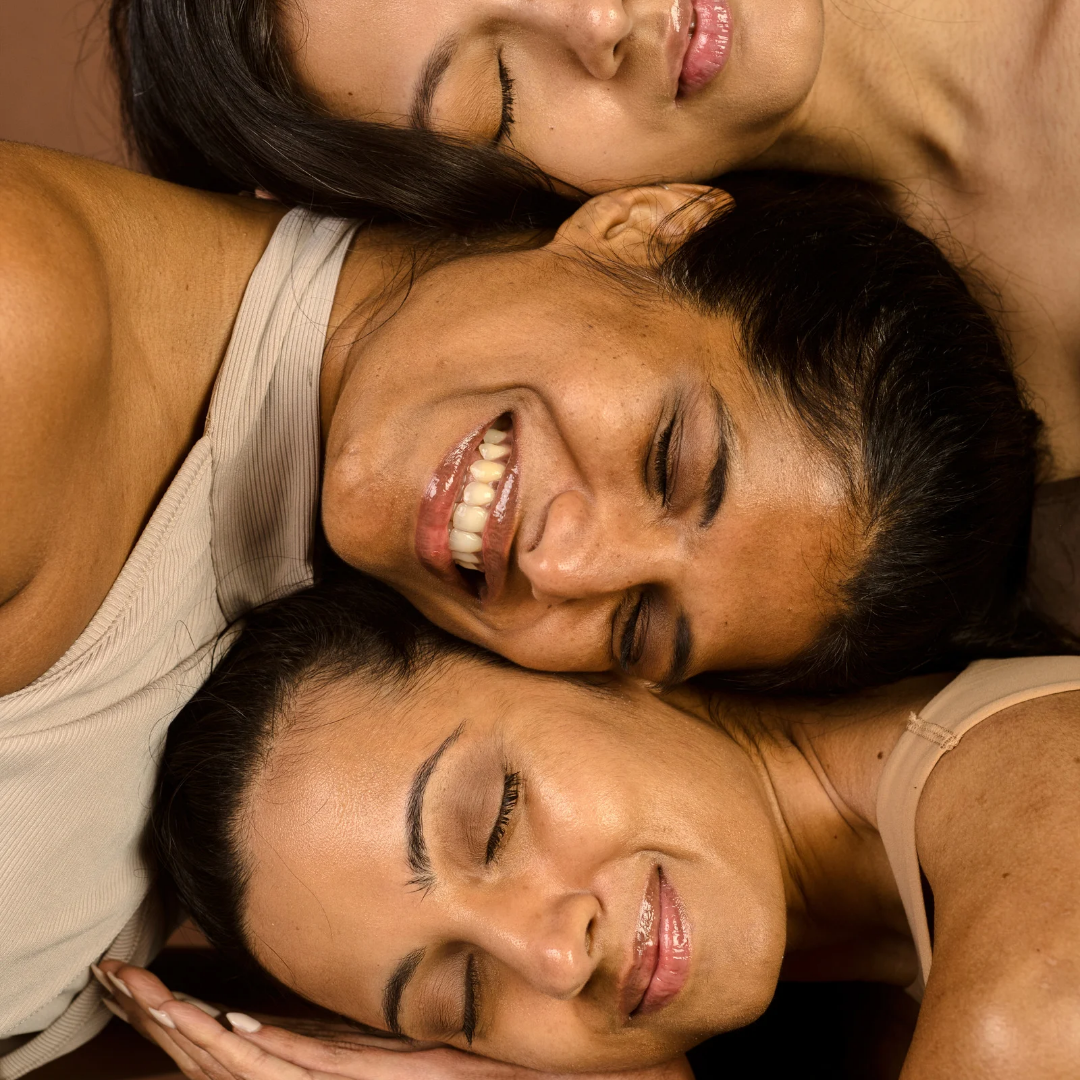 Remèdes maison pour éliminer les taches brunes sur le visage pendant la nuit naturellement ?